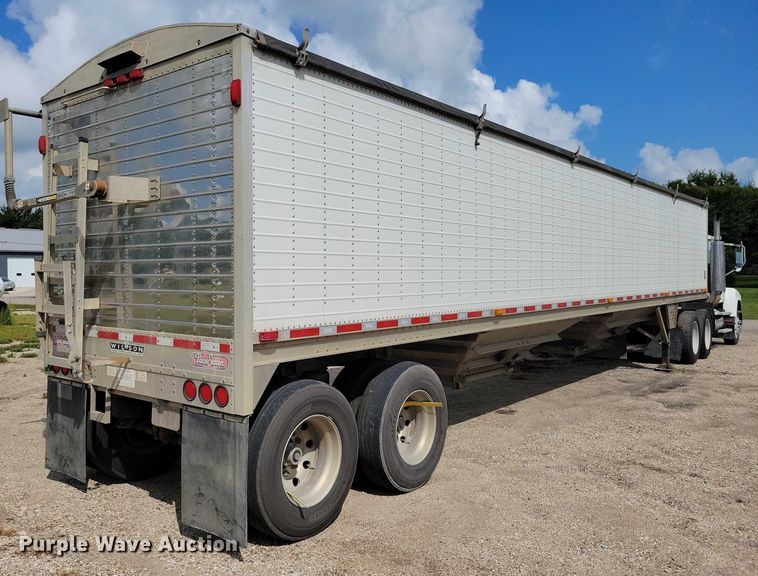 image for item DX7440 2014 Wilson Pacesetter grain trailer