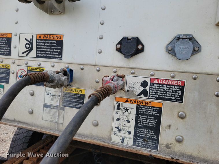 image for item DX7440 2014 Wilson Pacesetter grain trailer