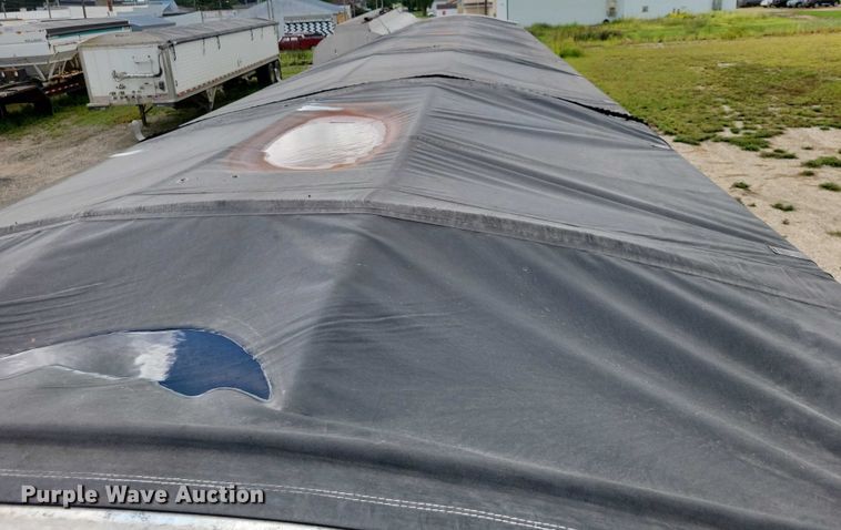 image for item DX7440 2014 Wilson Pacesetter grain trailer