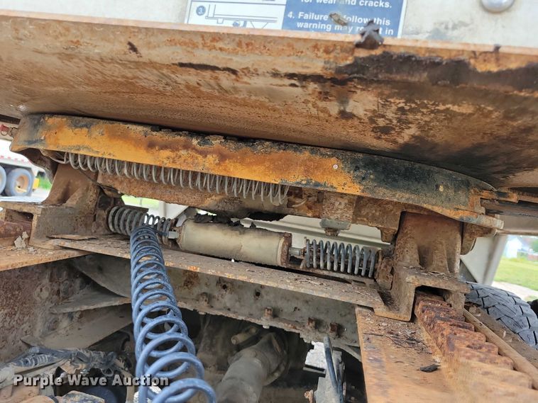 image for item DX7440 2014 Wilson Pacesetter grain trailer