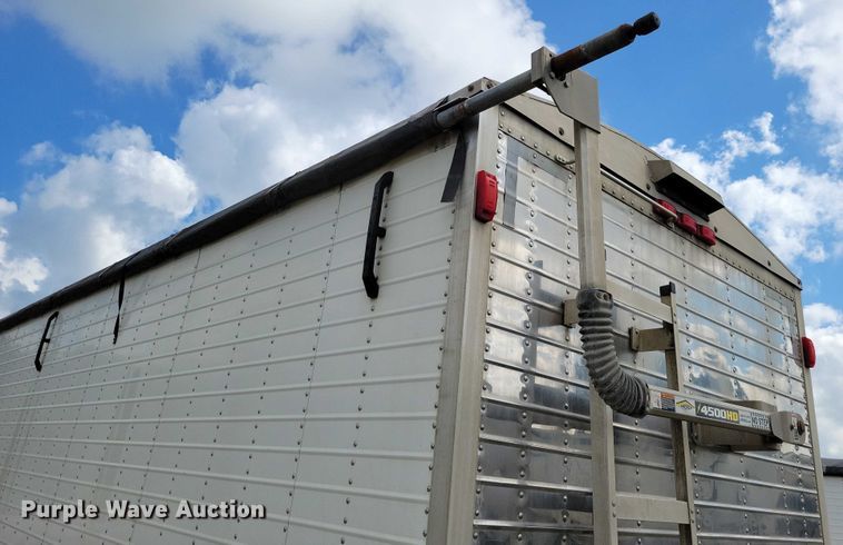 image for item DX7440 2014 Wilson Pacesetter grain trailer