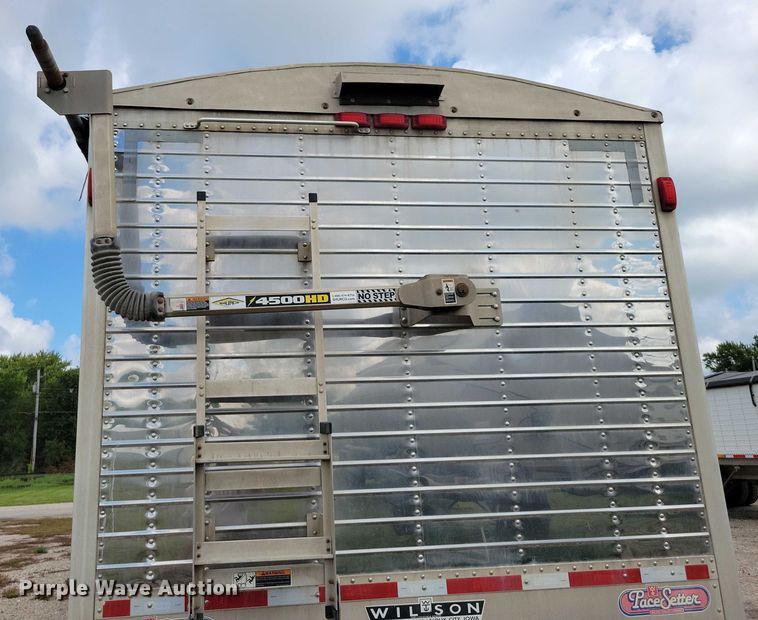 image for item DX7440 2014 Wilson Pacesetter grain trailer
