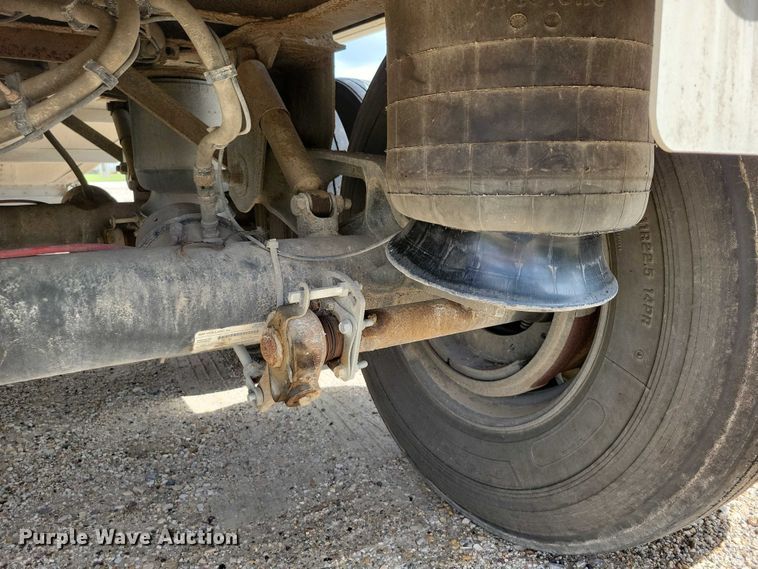 image for item DX7440 2014 Wilson Pacesetter grain trailer