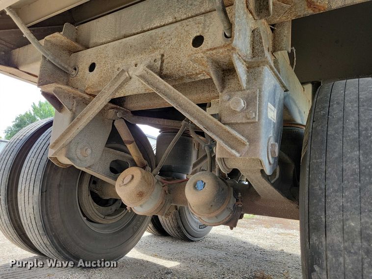 image for item DX7440 2014 Wilson Pacesetter grain trailer