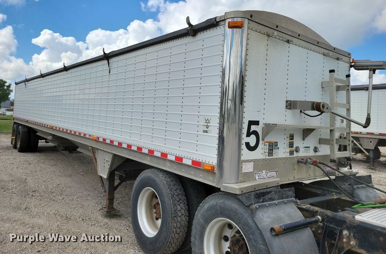 image for item DX7441 2007 Wilson Pacesetter grain trailer