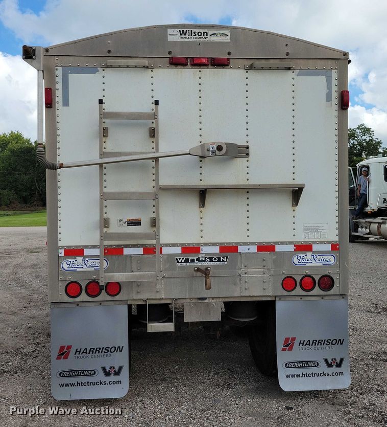 image for item DX7441 2007 Wilson Pacesetter grain trailer
