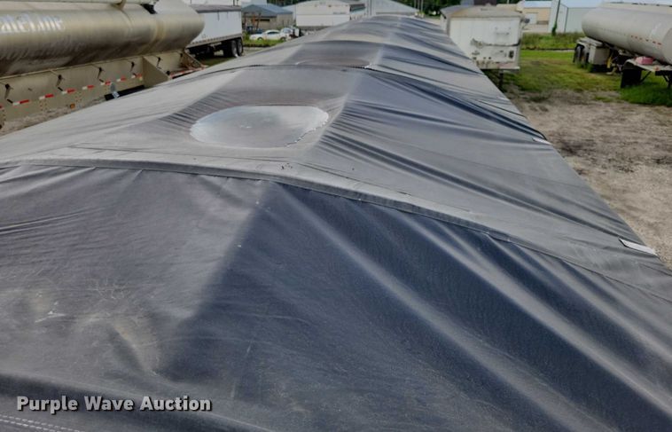 image for item DX7441 2007 Wilson Pacesetter grain trailer