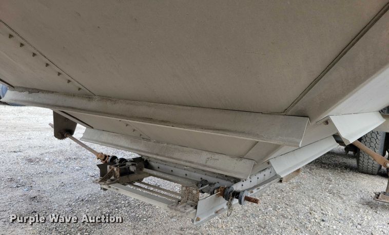 image for item DX7441 2007 Wilson Pacesetter grain trailer