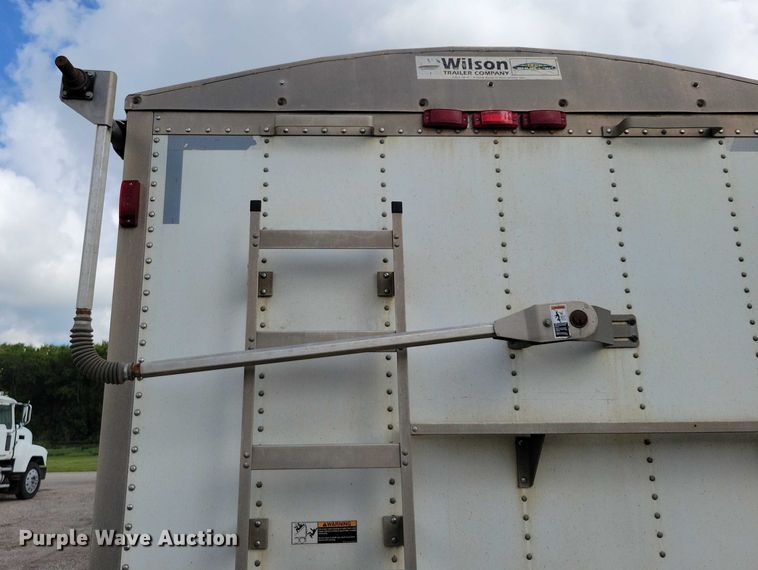 image for item DX7441 2007 Wilson Pacesetter grain trailer