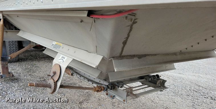 image for item DX7441 2007 Wilson Pacesetter grain trailer