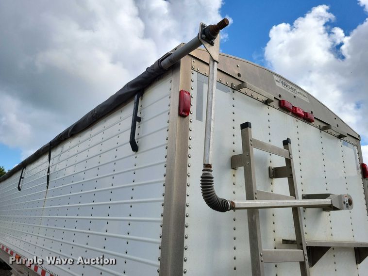 image for item DX7441 2007 Wilson Pacesetter grain trailer