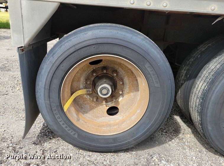 image for item DX7441 2007 Wilson Pacesetter grain trailer