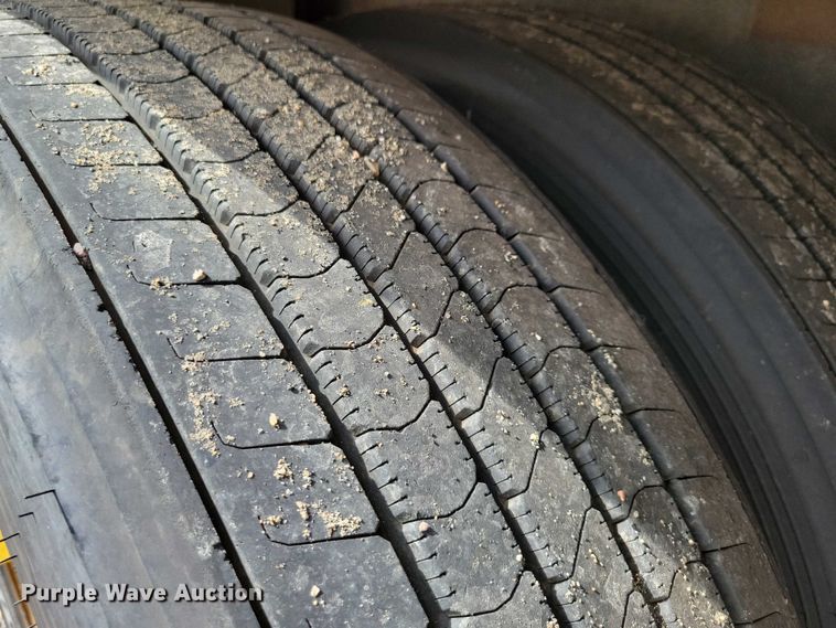 image for item DX7441 2007 Wilson Pacesetter grain trailer