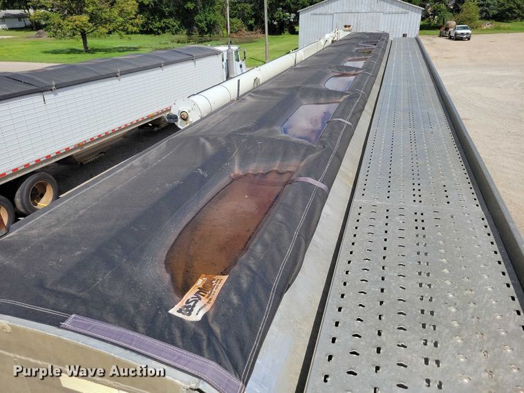 image for item DX7443 2008 Sudenga fertilizer delivery trailer