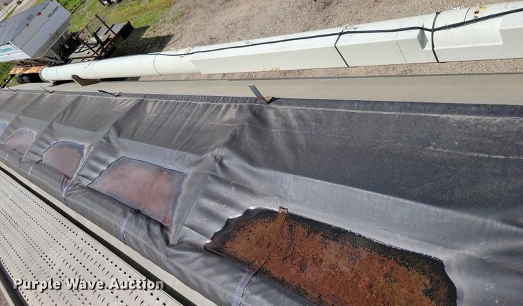 image for item DX7443 2008 Sudenga fertilizer delivery trailer