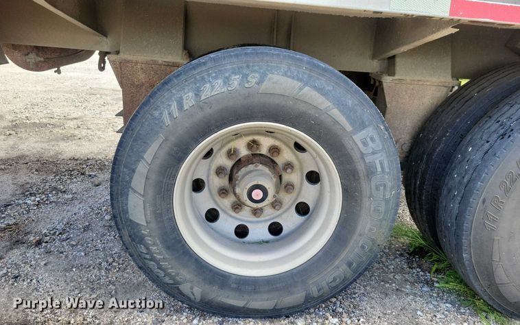 image for item DX7443 2008 Sudenga fertilizer delivery trailer