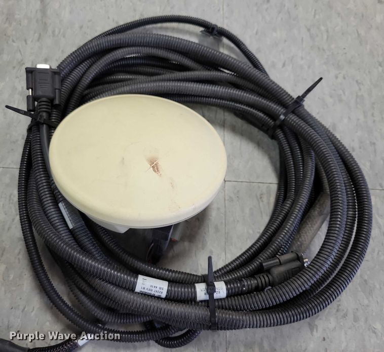 image for item DX7446 Trimble Ez Steer GPS