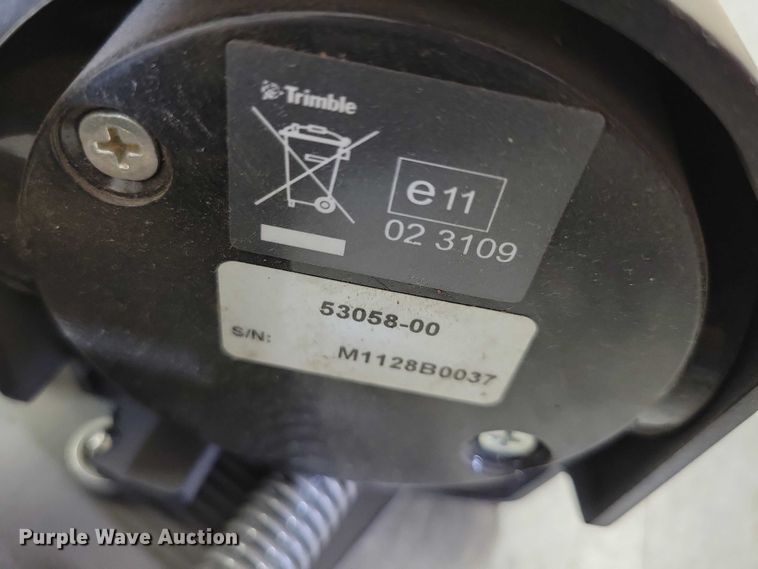 image for item DX7446 Trimble Ez Steer GPS