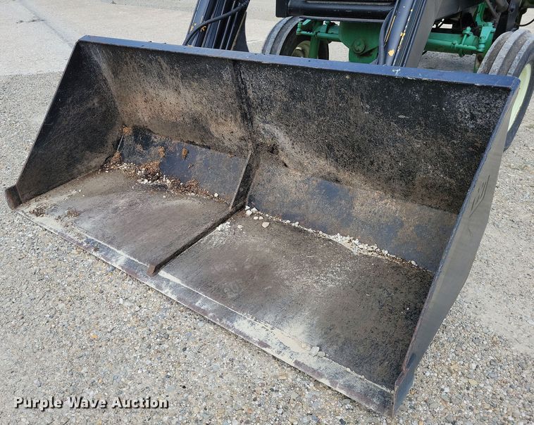 image for item DX7450 Oliver 1555 tractor