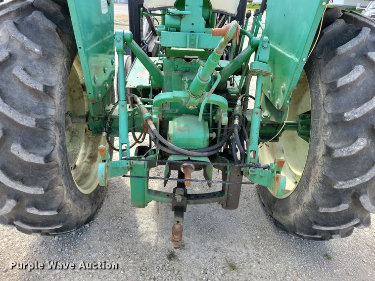 image for item DX7450 Oliver 1555 tractor