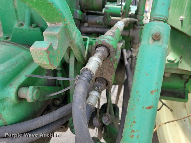 image for item DX7450 Oliver 1555 tractor