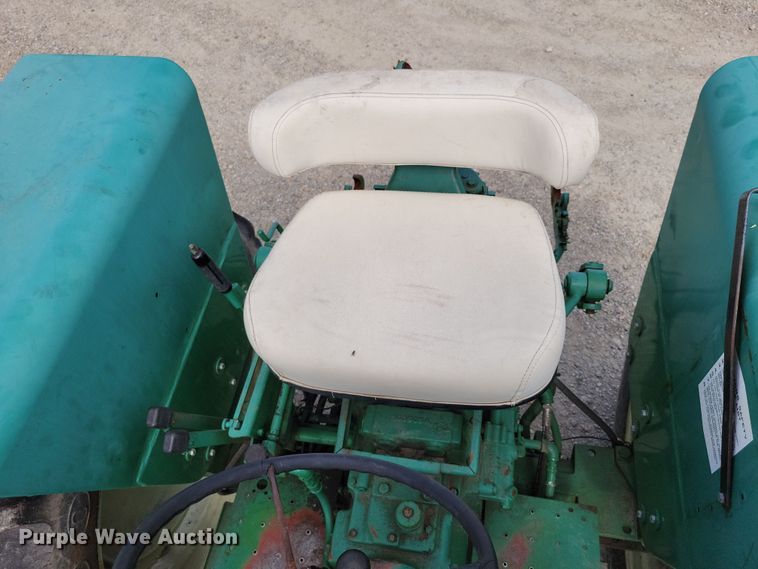 image for item DX7450 Oliver 1555 tractor