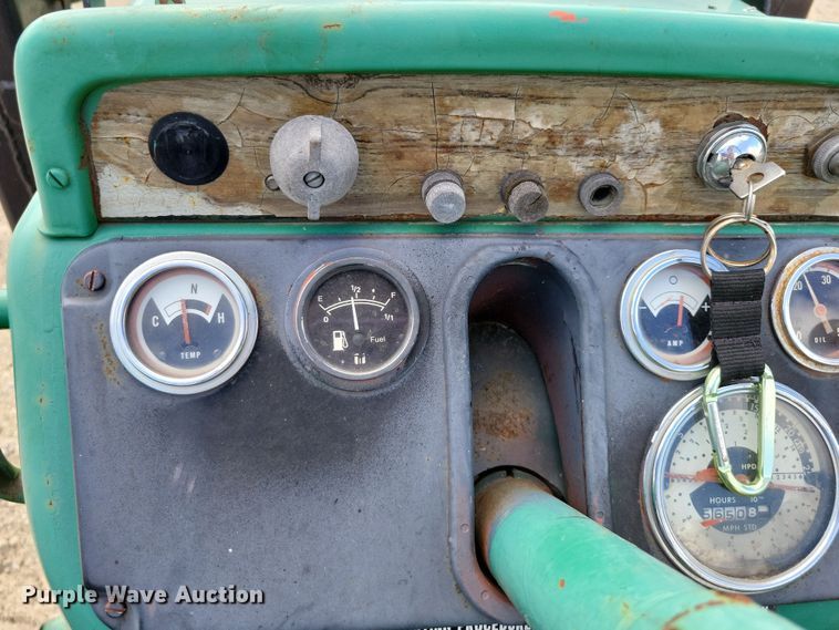 image for item DX7450 Oliver 1555 tractor