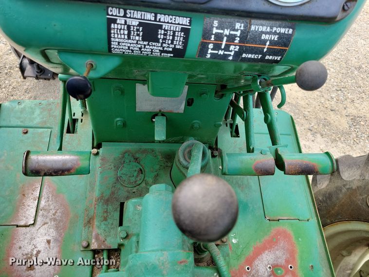 image for item DX7450 Oliver 1555 tractor