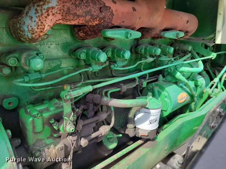 image for item DX7450 Oliver 1555 tractor