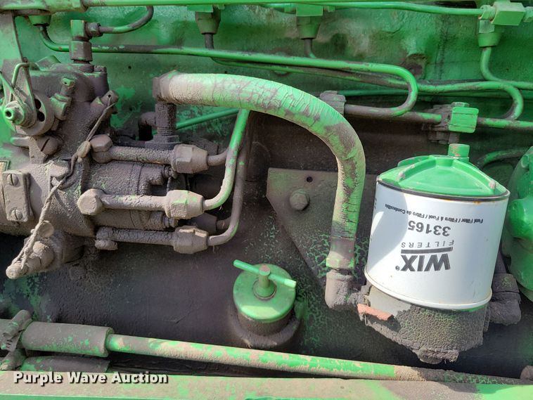 image for item DX7450 Oliver 1555 tractor