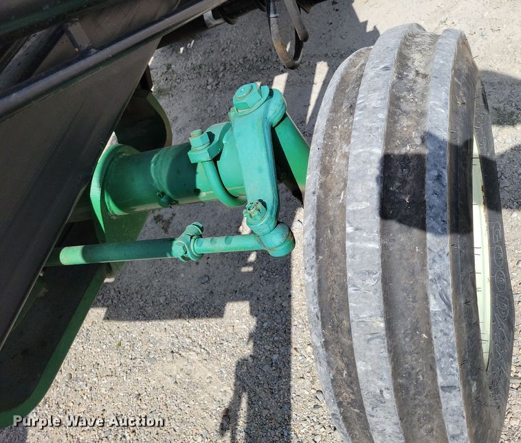 image for item DX7450 Oliver 1555 tractor