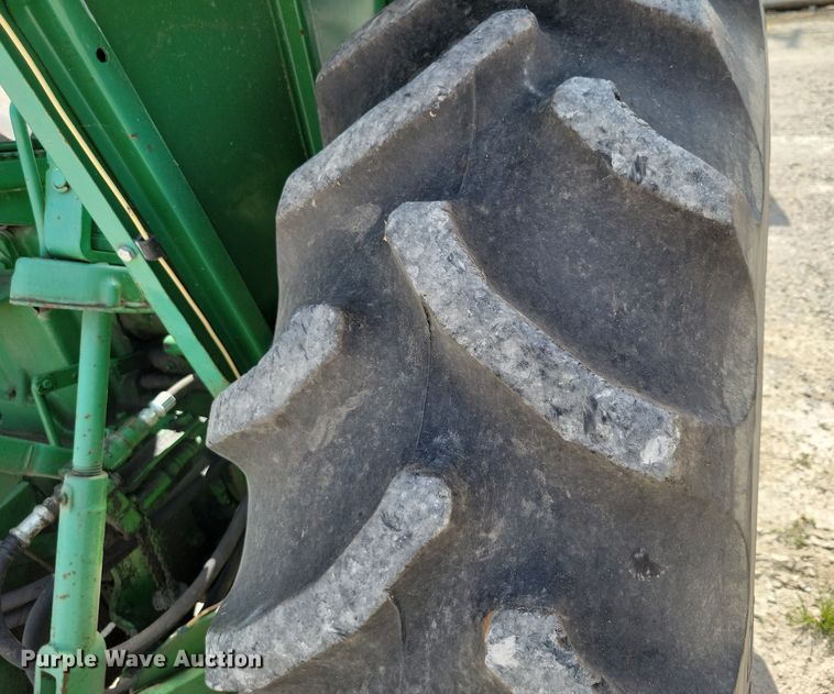 image for item DX7450 Oliver 1555 tractor