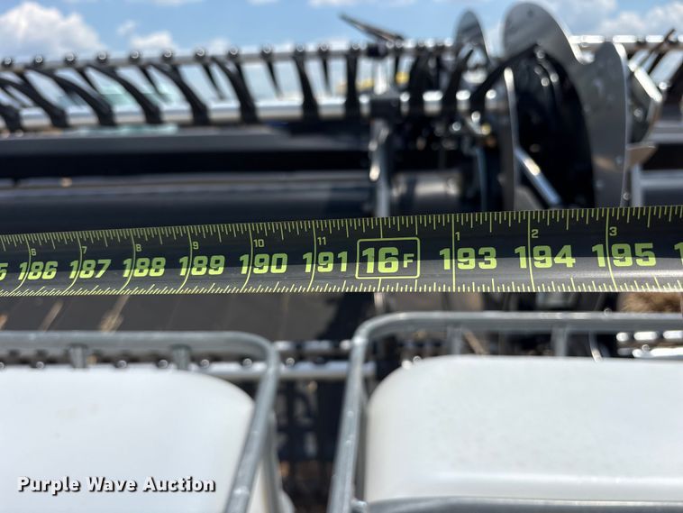 image for item DY0926 2024 MacDon FD250 flex draper head