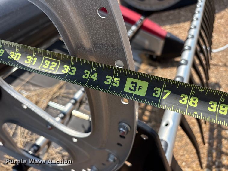 image for item DY0926 2024 MacDon FD250 flex draper head