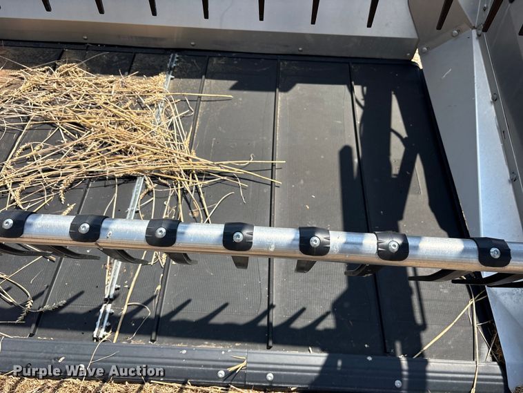 image for item DY0926 2024 MacDon FD250 flex draper head