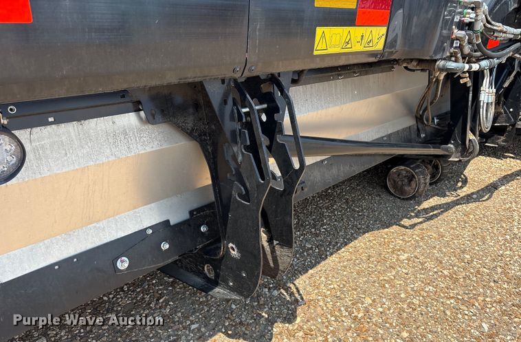 image for item DY0926 2024 MacDon FD250 flex draper head