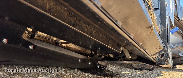 image for item DY0926 2024 MacDon FD250 flex draper head