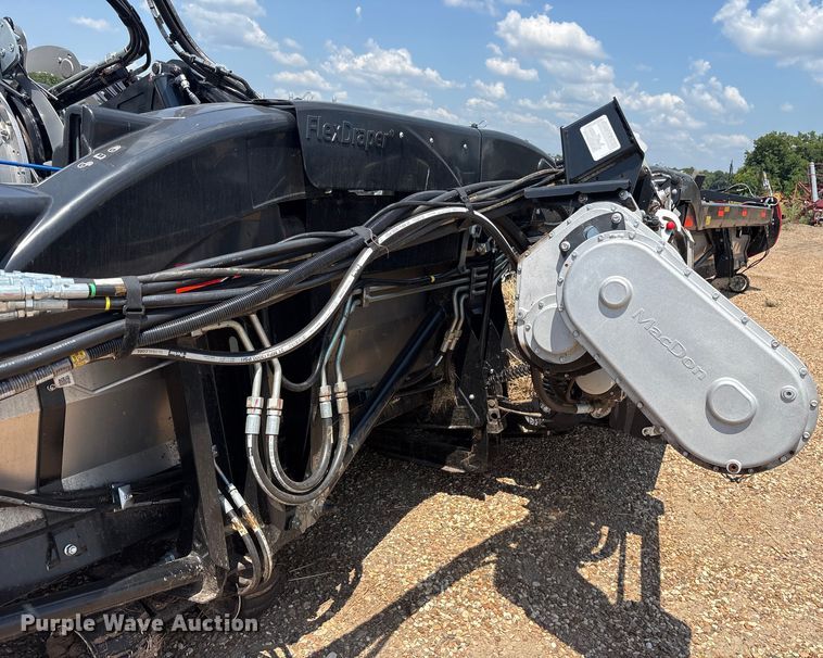 image for item DY0926 2024 MacDon FD250 flex draper head