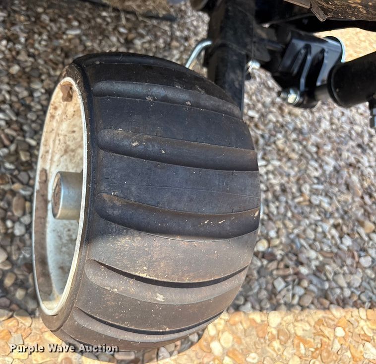 image for item DY0926 2024 MacDon FD250 flex draper head