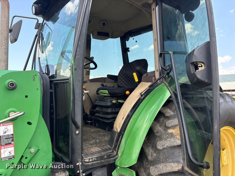 image for item DY0927 2011 John Deere 6115D MFWD tractor