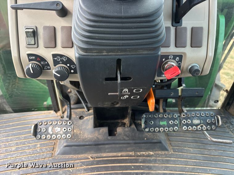 image for item DY0927 2011 John Deere 6115D MFWD tractor