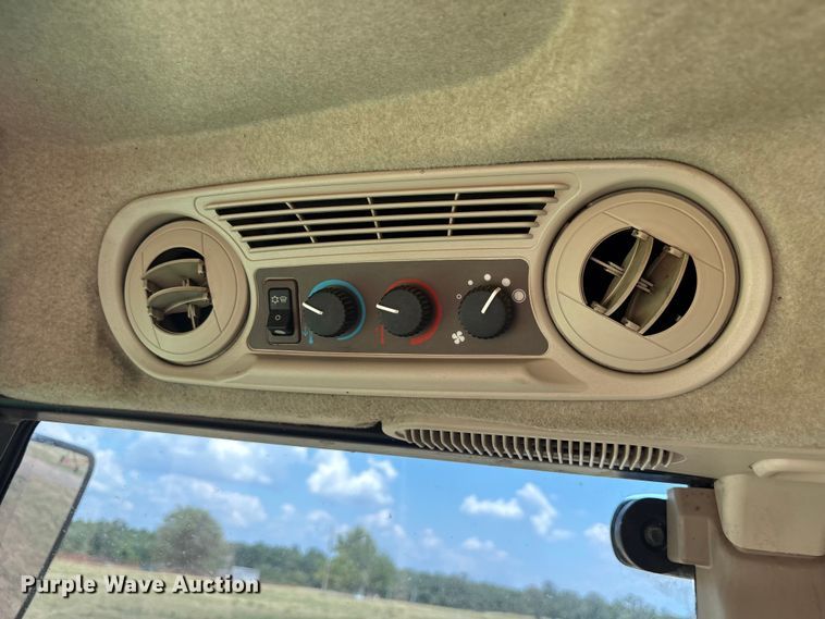 image for item DY0927 2011 John Deere 6115D MFWD tractor