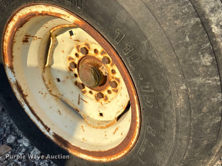 image for item DY0928 New Holland 74C rigid head