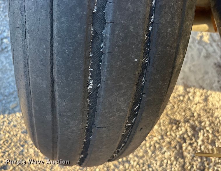 image for item DY0928 New Holland 74C rigid head