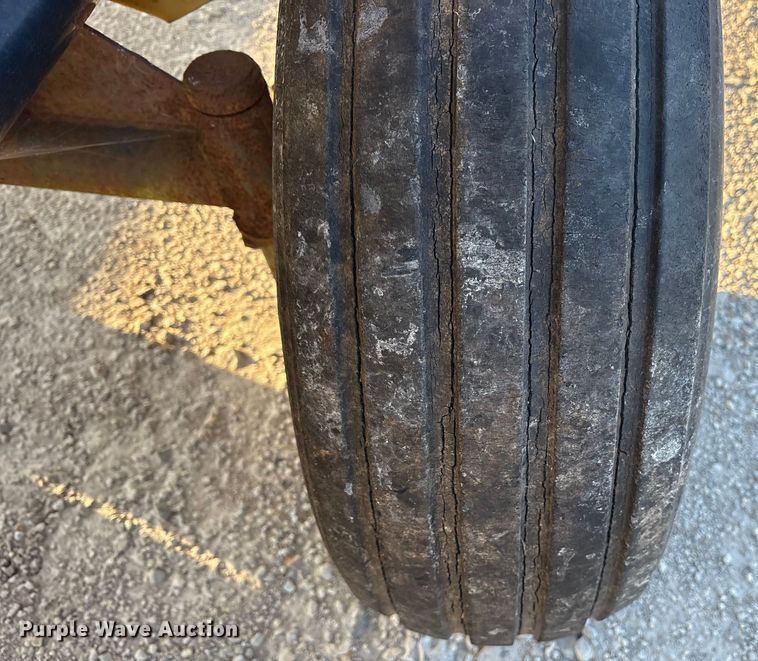 image for item DY0928 New Holland 74C rigid head