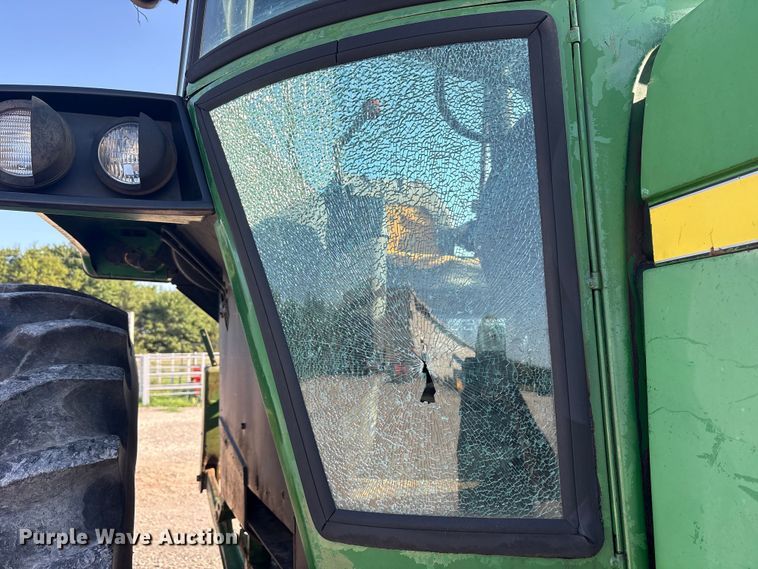 image for item DY0932 John Deere 4640 tractor