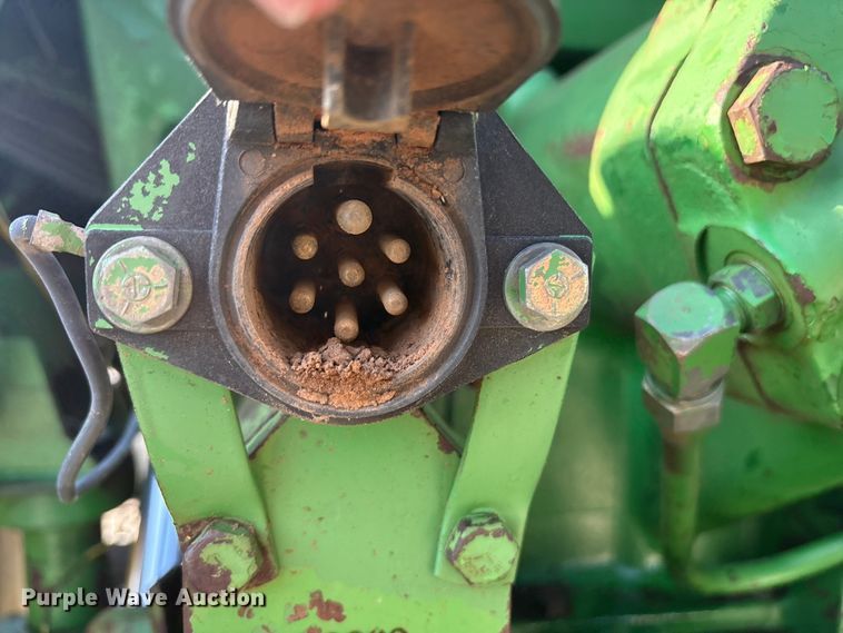 image for item DY0932 John Deere 4640 tractor