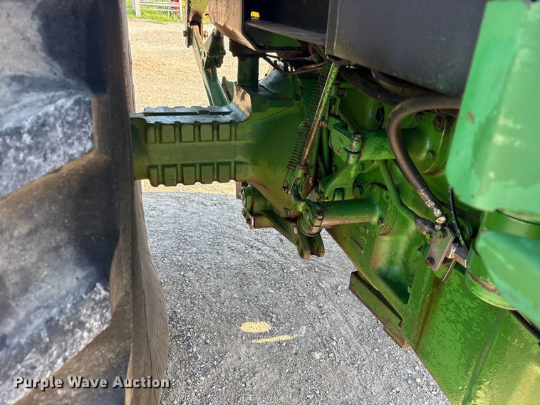 image for item DY0932 John Deere 4640 tractor