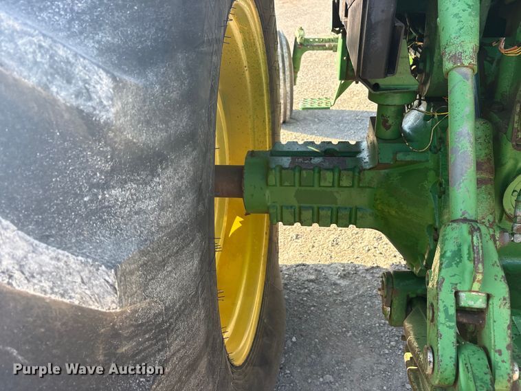 image for item DY0932 John Deere 4640 tractor