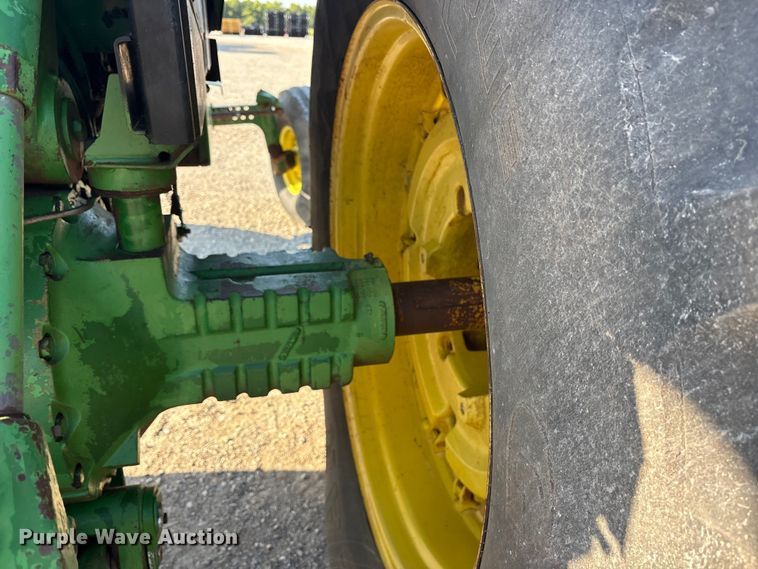 image for item DY0932 John Deere 4640 tractor